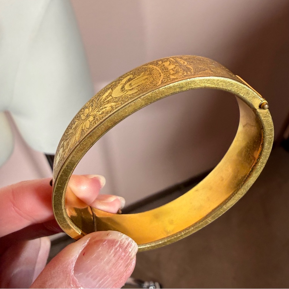 Antique Victorian 1880 stamped Gold filled Floral Etched Bangle Bracelet - Picture 12 of 16
